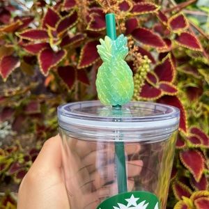 Pineapple resin green and yellow topper